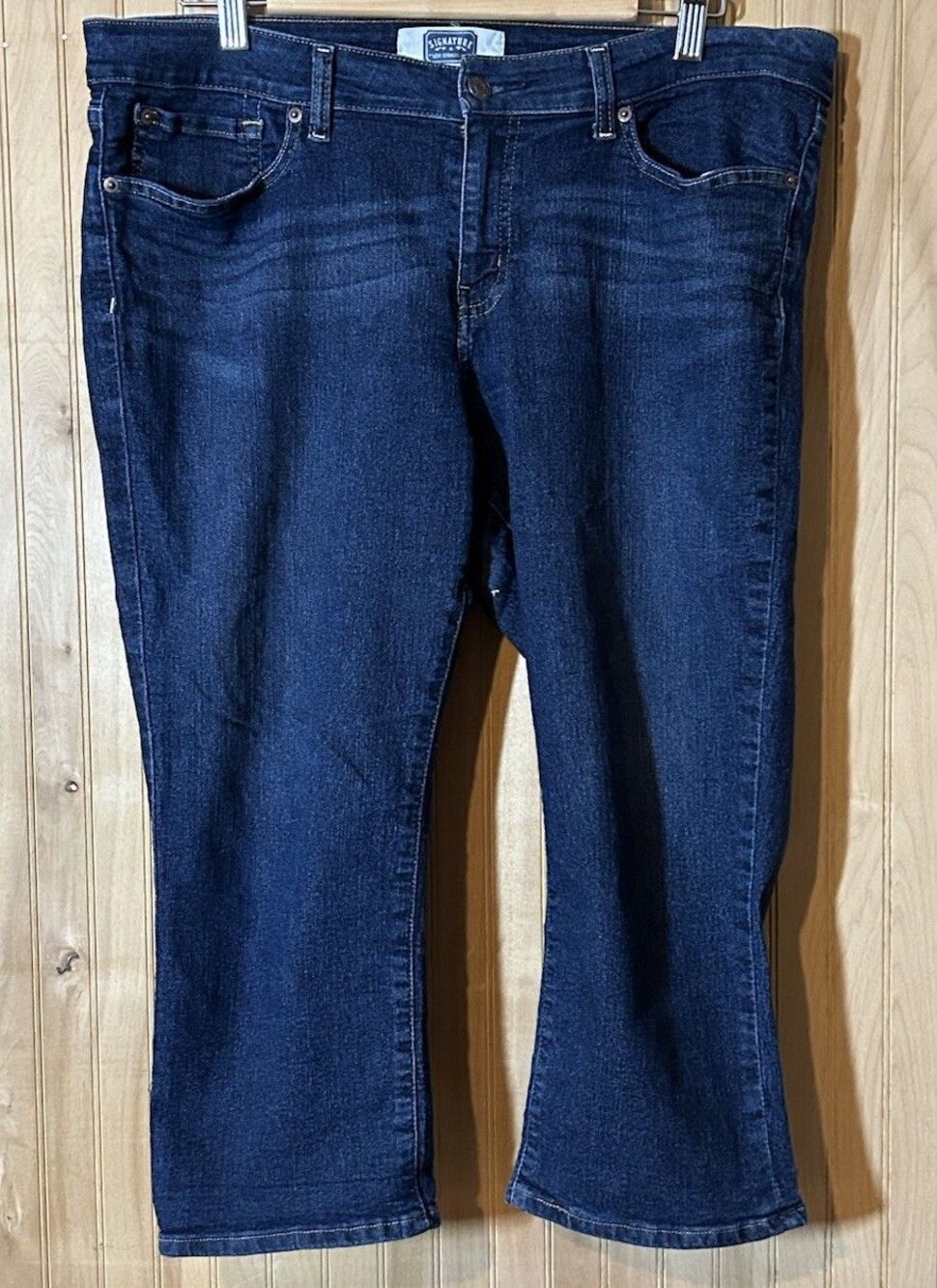 Levi’s Jeans Womens 16 Blue Denim Cotton Blend Mid Rise Capri Five Pockets